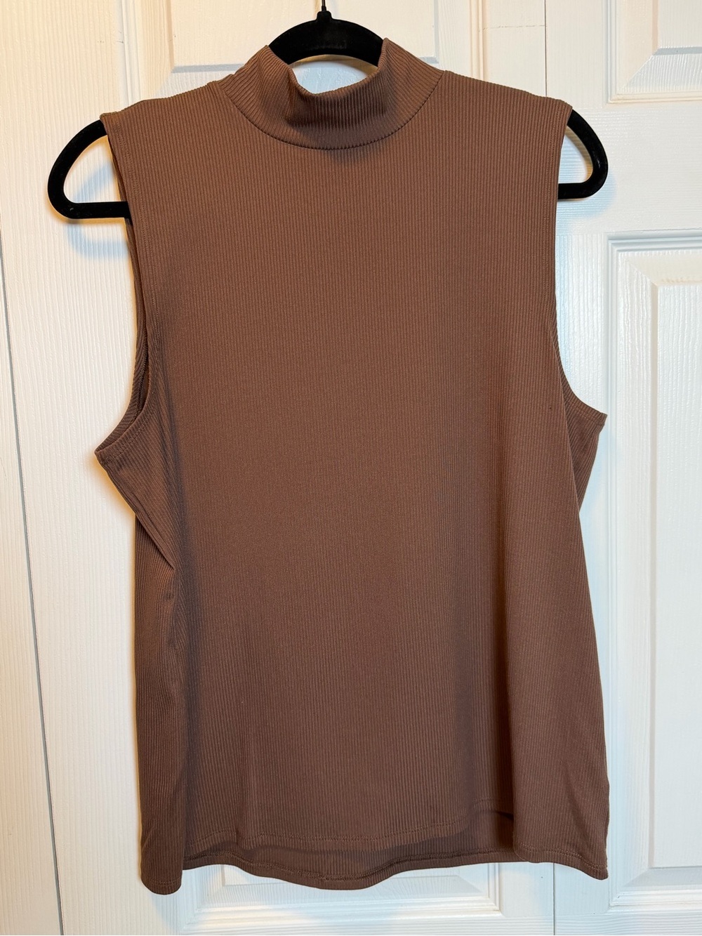 No Boundaries Brown Ribbed Mock Neck Sleeveless Top XXL 19 Stretch - Picture 4 of 6